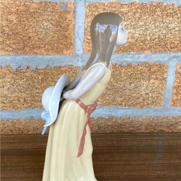 LLANDRO Naughty Girl ceramic figure - Picture 3 of 11